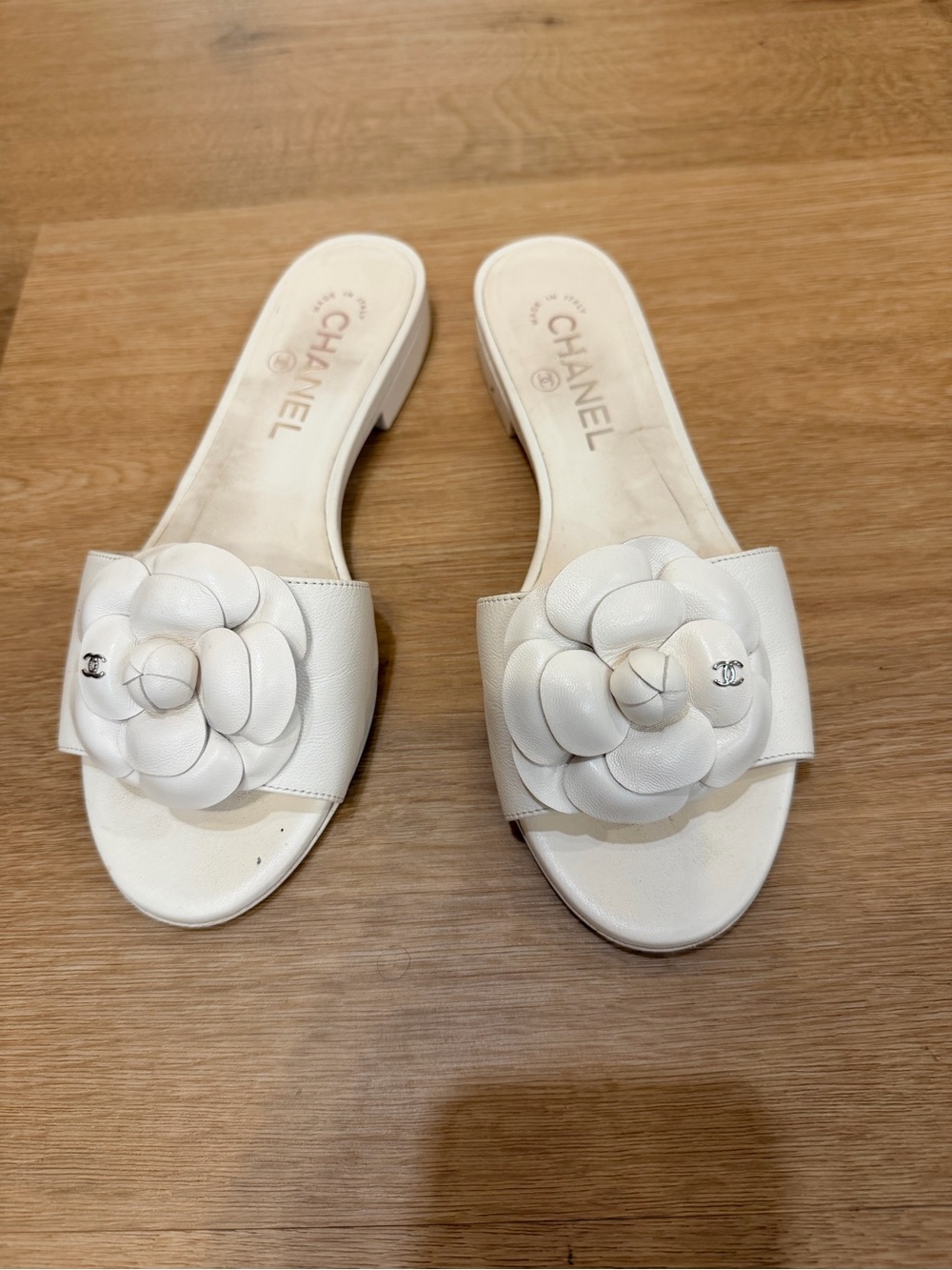 CHANEL White Leather Camellia Slide Sandal Mules